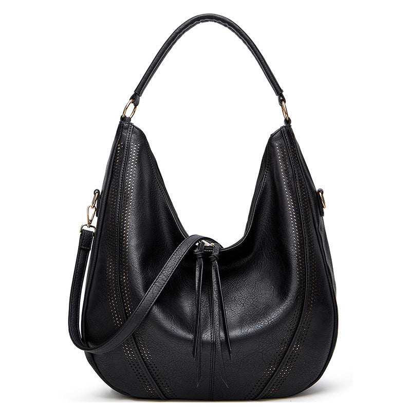 Retro Large Capacity Tote Shoulder Bag Tassel Hollow One-shoulder Casual Big Bag | Koalakits36