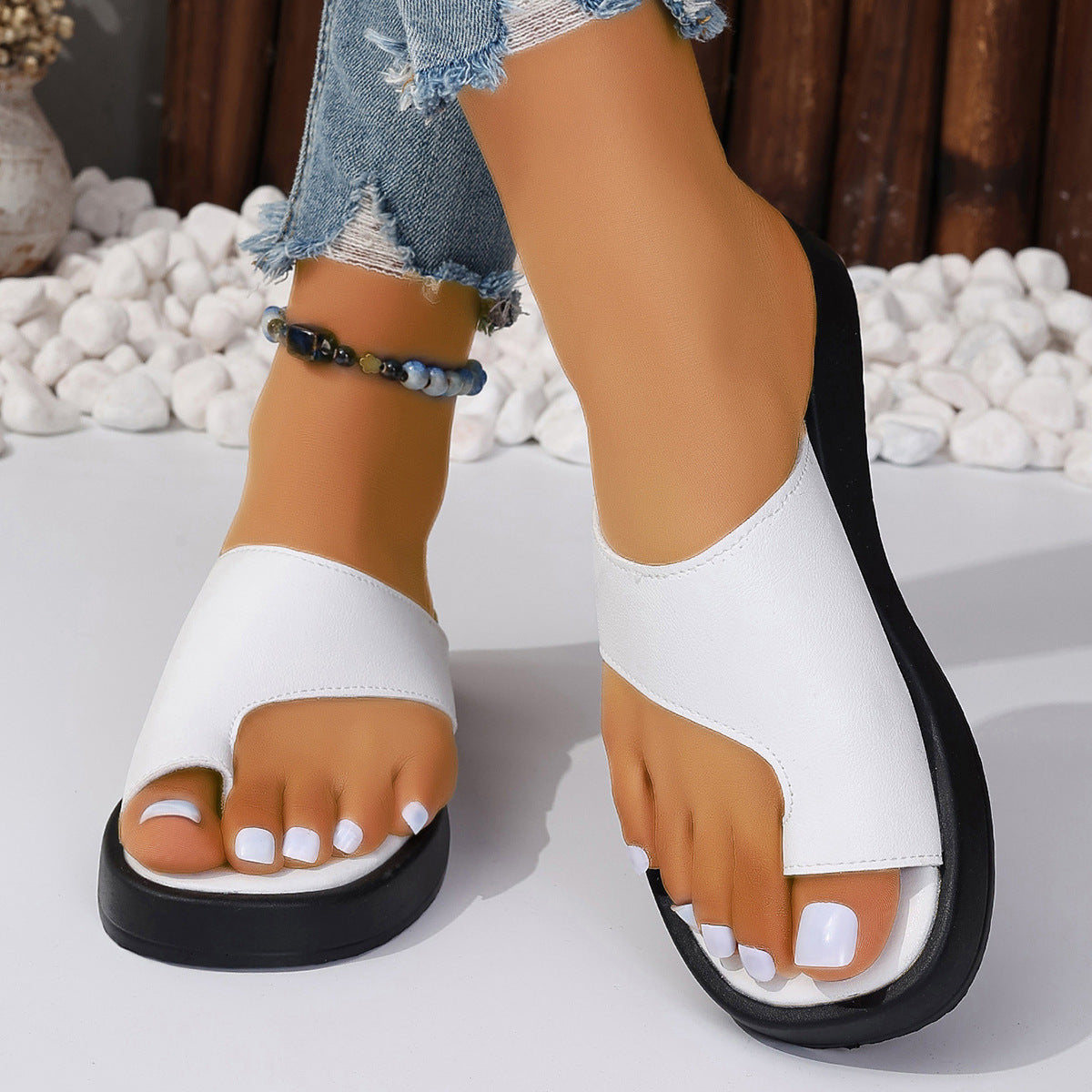 Thick-soled Clip Toe Flat Slippers Outdoor Summer Casual Solid Color