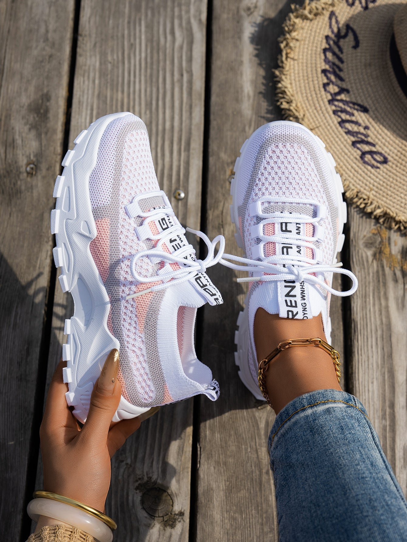Flyknit Mesh Casual Shoes Women's Breathable Lace-up Sneakers for Walking Running 