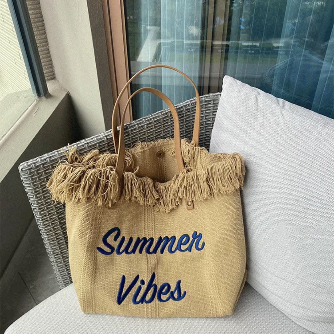 Stylish Beach Bag Tote - Your Perfect Travel Companion