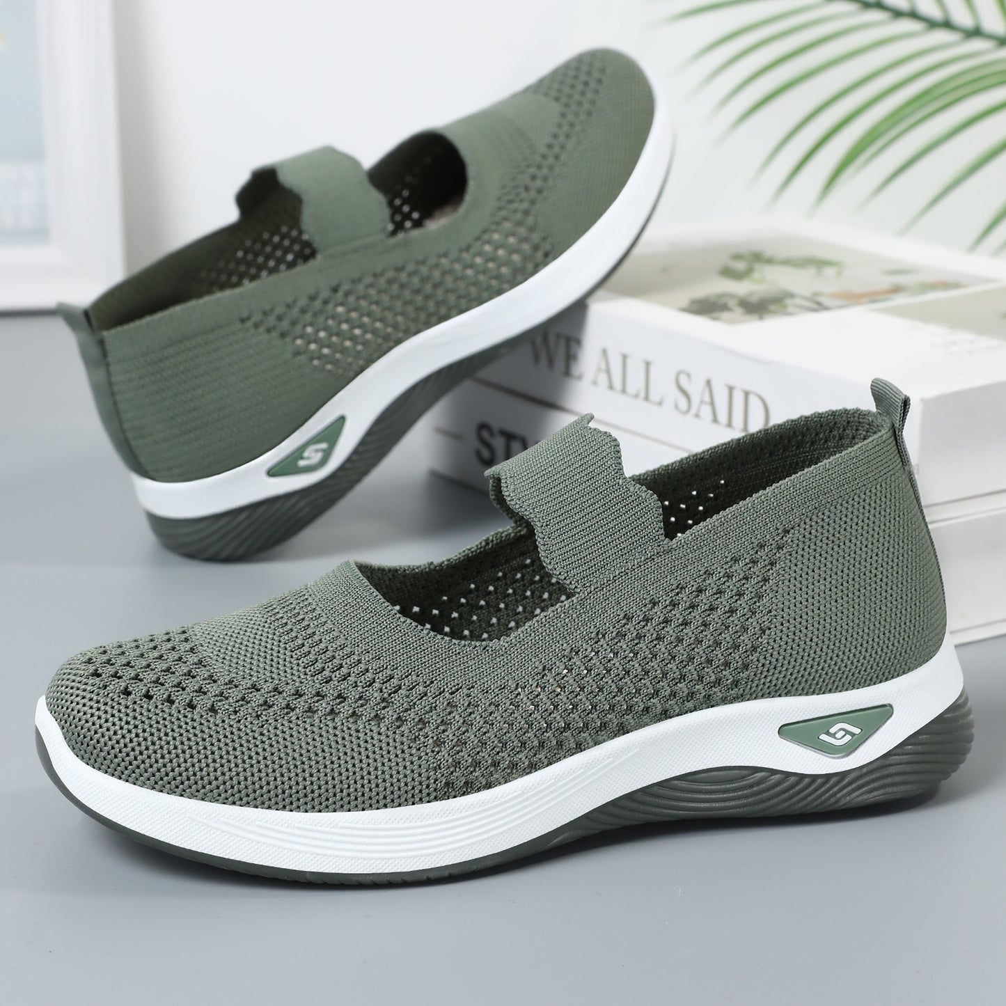 Mid-age And Elderly Mothers Lightweight Walking Shoes