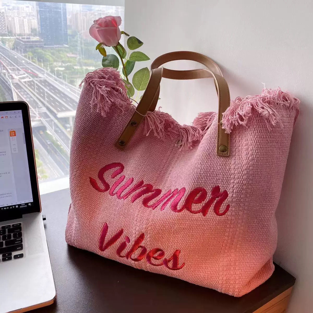 Stylish Beach Bag Tote - Your Perfect Travel Companion