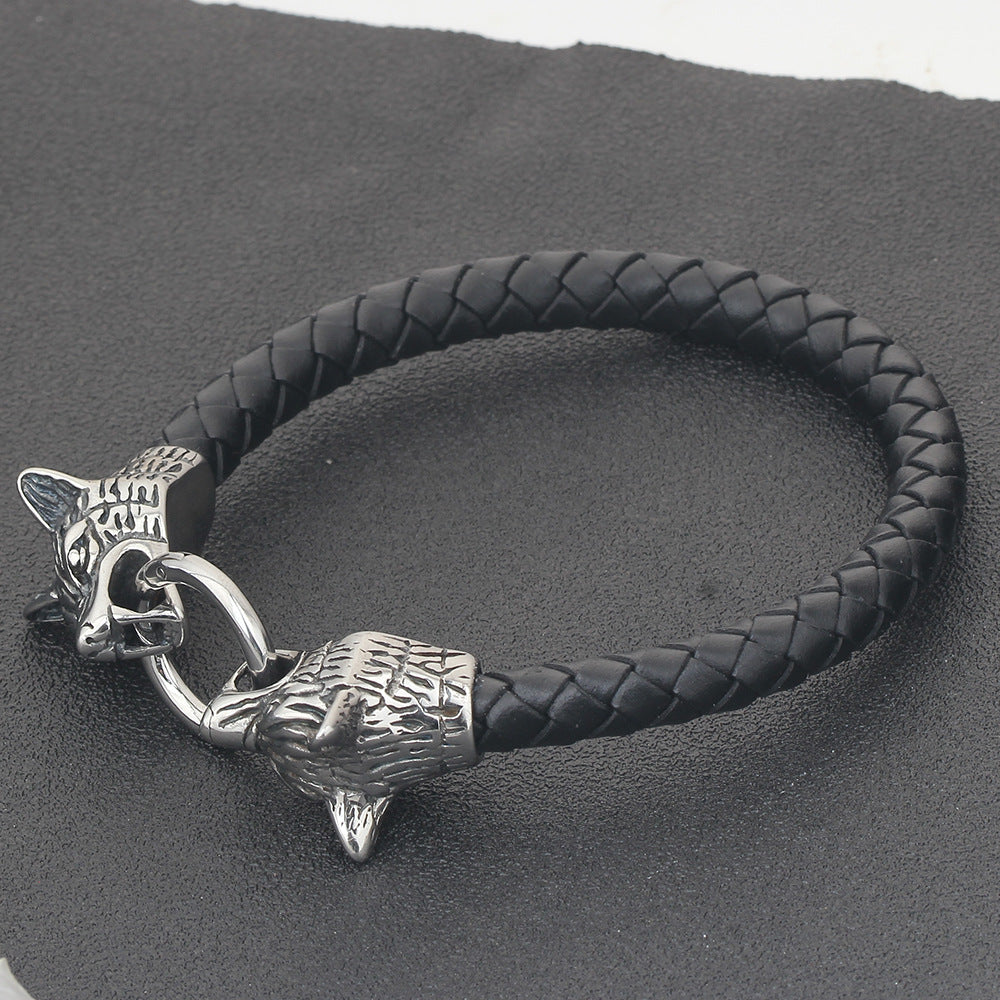 Titanium Steel Wolf Head Bracelet - A Bold Accessory for the Modern Man