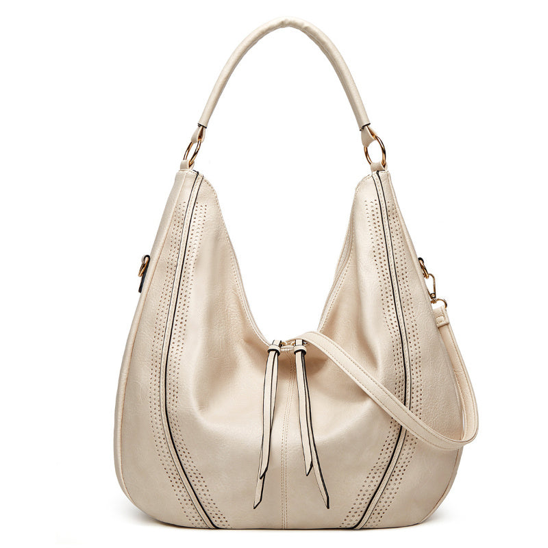 Retro Large Capacity Tote Shoulder Bag Tassel Hollow One-shoulder Casual Big Bag | Koalakits36