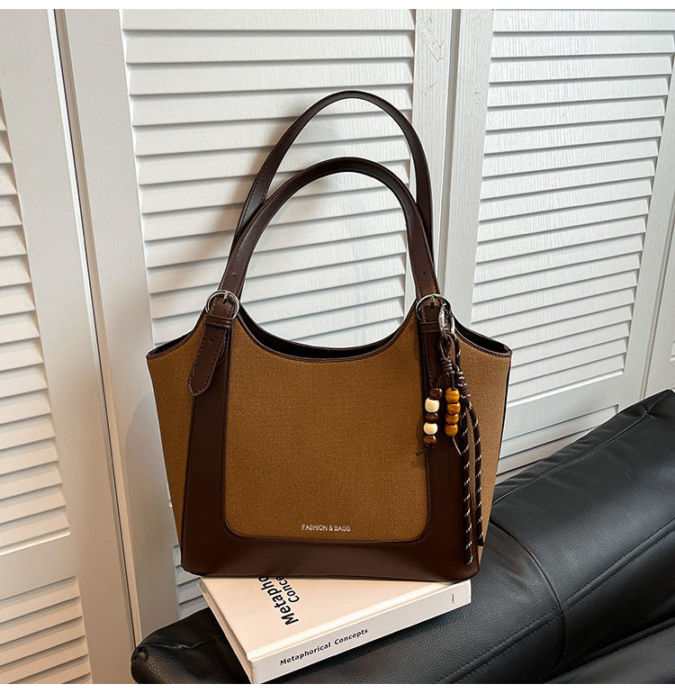 Elevate Your Style with Women's Retro Commuter Tote Bag