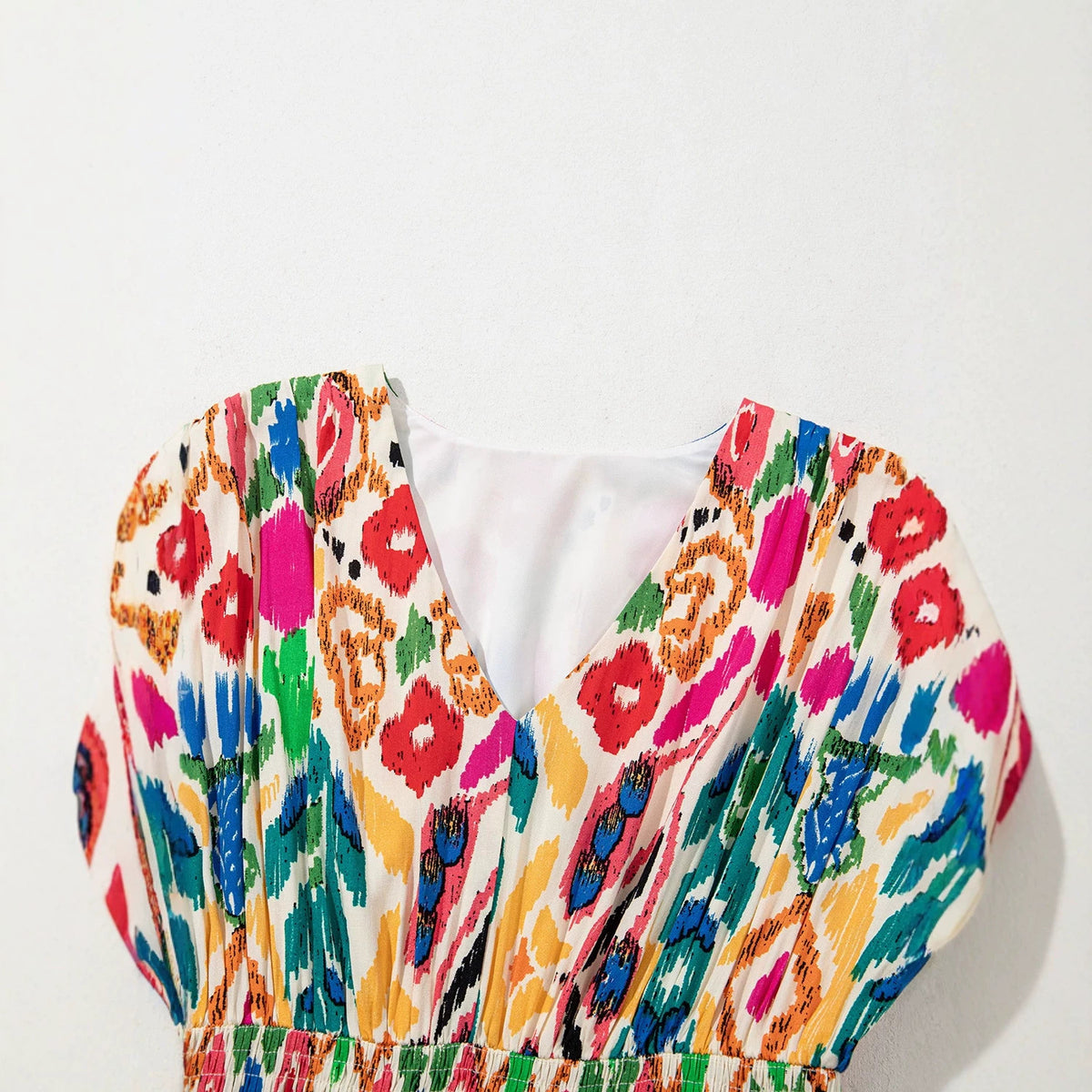 Elevate Your Wardrobe with Our Elegant V-Neck Floral Dress