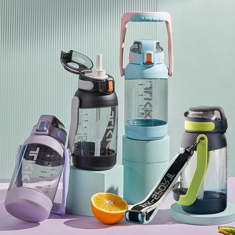 Large Capacity Plastic Portable Cup With Straw Koalakits36