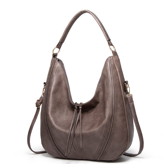 Retro Large Capacity Tote Shoulder Bag Tassel Hollow One-shoulder Casual Big Bag | Koalakits36