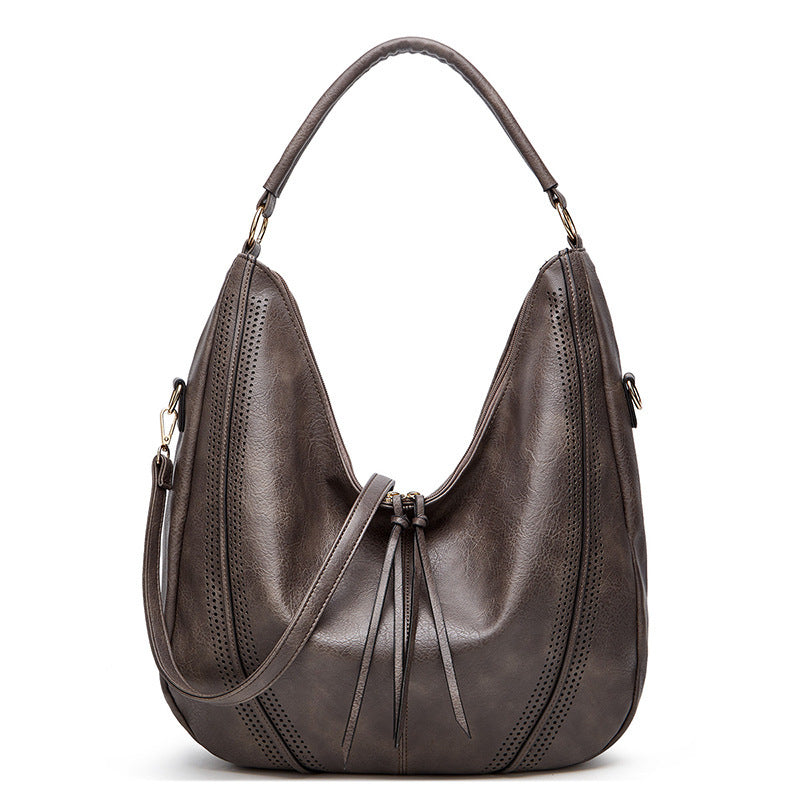Retro Large Capacity Tote Shoulder Bag Tassel Hollow One-shoulder Casual Big Bag | Koalakits36
