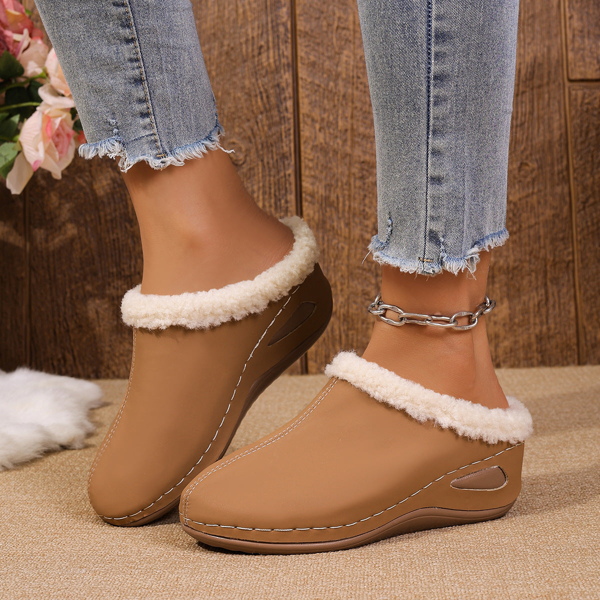 Women’s Fashion Plush Slippers Outdoor Wedges Sandals