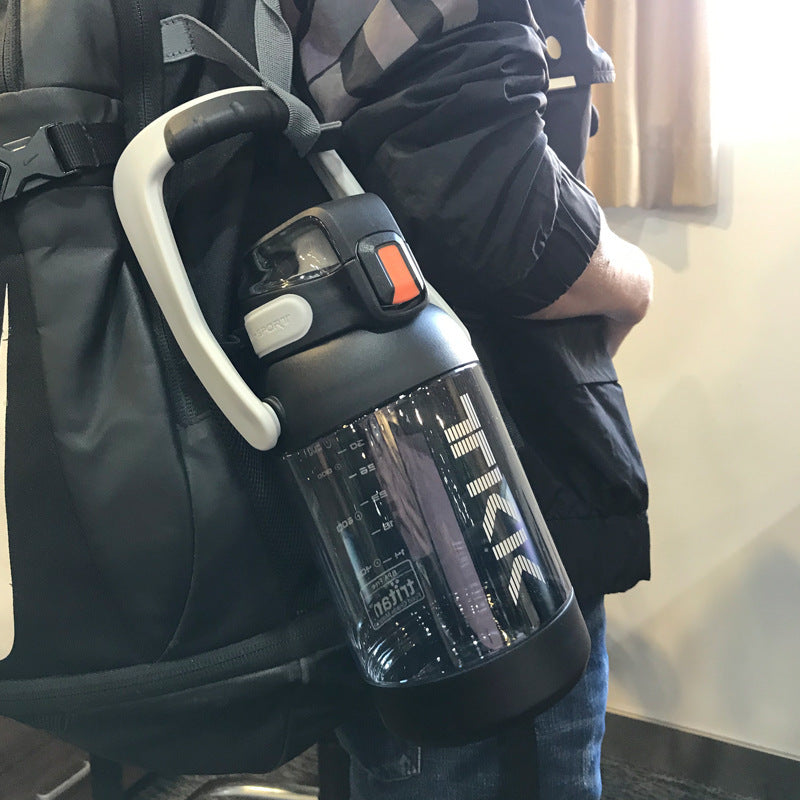 Large Capacity Plastic Portable Cup With Straw Koalakits36